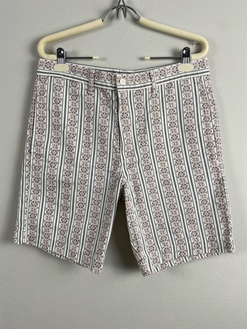 Kennington Floral Striped Flat Front Short | 5 Pockets | White/Pink/Gray